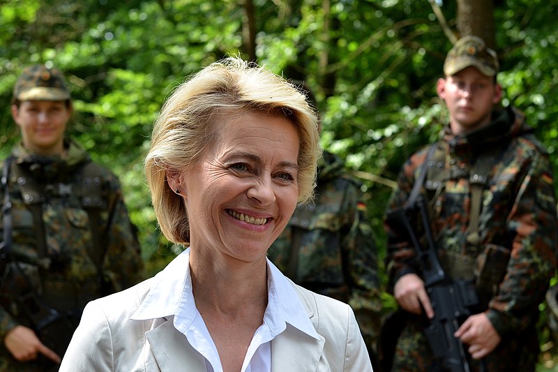 File:Vonderleyen 2014 bundesverteidigungsministerin.JPG